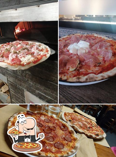 A Pizzeria Da Mì, puoi provare una bella pizza