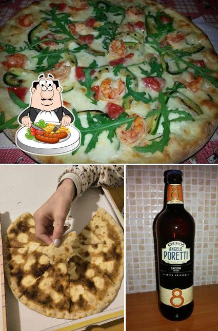 La immagine della cibo e birra di Angelo's pizza