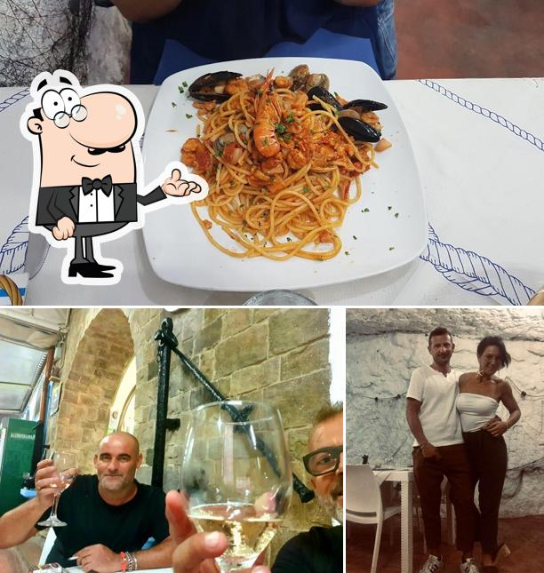 Dai un'occhiata agli interni di Arrusti e Mancia