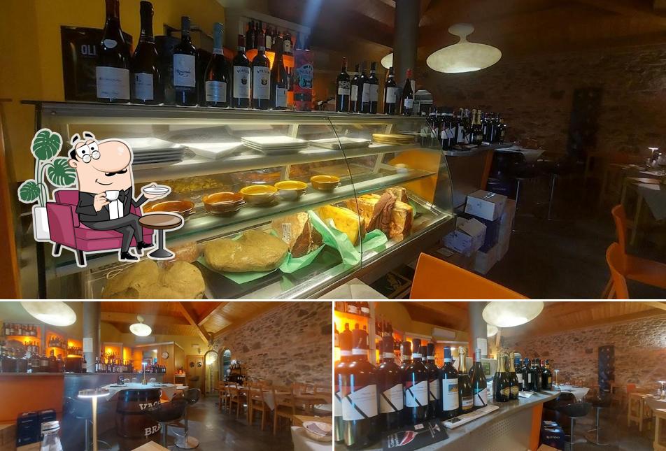 Dai un'occhiata agli interni di Vaccaboia Braceria Carne Cotta a Legna