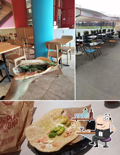 La Piadineria si caratterizza per la interni e cibo