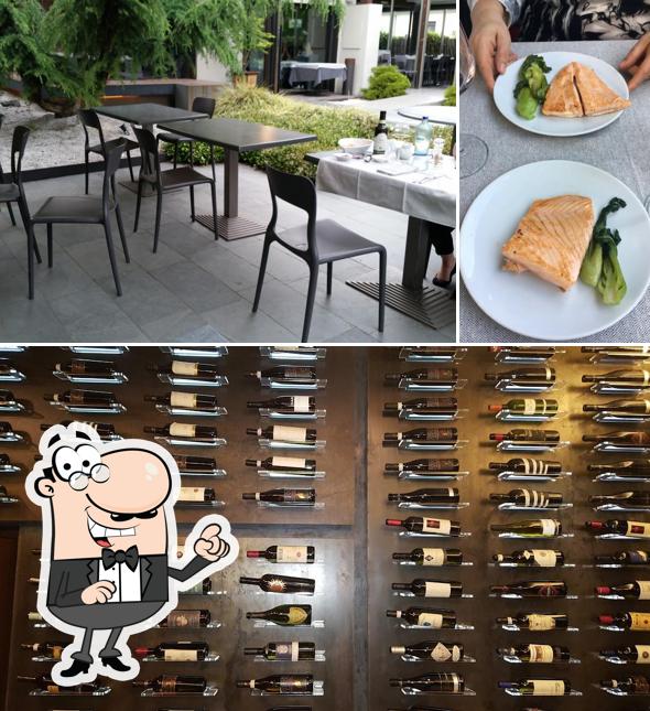 Siediti a un tavolo di So Grill Restaurant