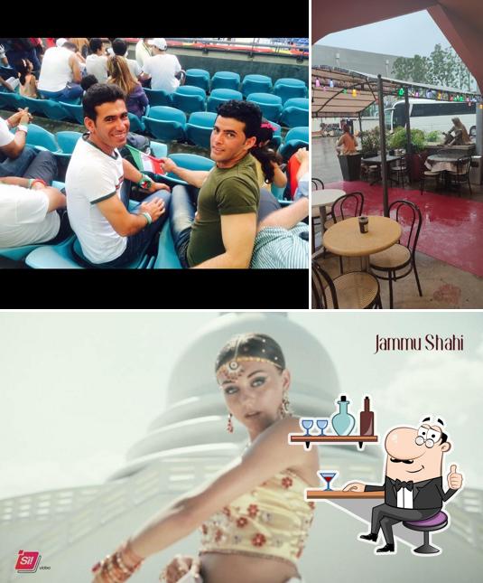 Gli interni di Jammu Shahi