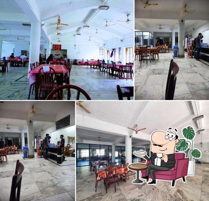 The interior of NIT's Cafe