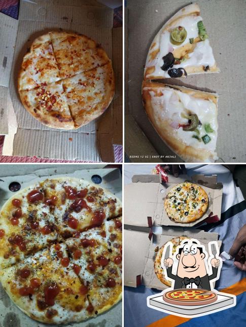 Pick pizza at Pizzeria Express