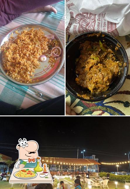 The image of The Spice u Garden’s food and interior