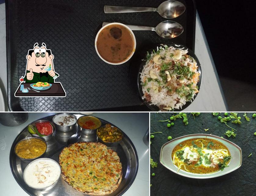 Meals at Gyan Vaishnav Hotel