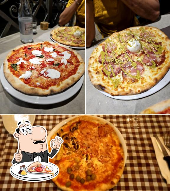 Scegli tra le svariate varianti di pizza