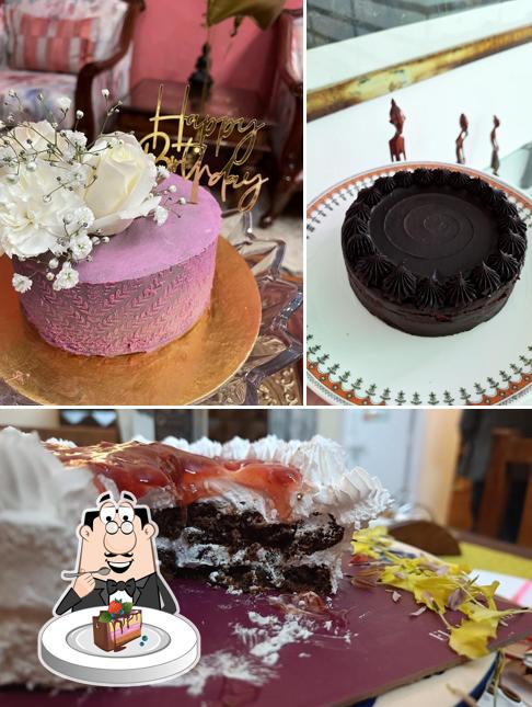 Chocolate cake at Fleurons Cafetière : Coffee Croissants Hampers Cakes Brownies
