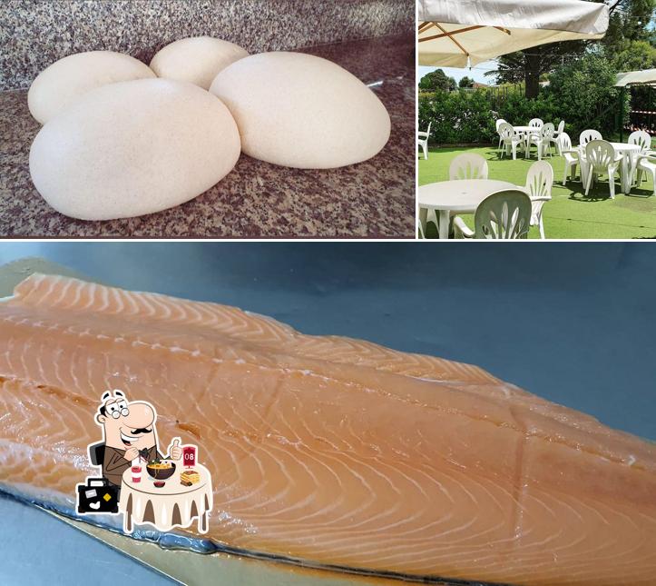 Dai un’occhiata alla foto che raffigura la cibo e interni di SPORTLAND RISTOPIZZA