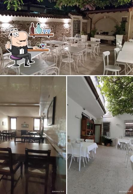 Siediti a un tavolo di Trattoria Due Cavallini