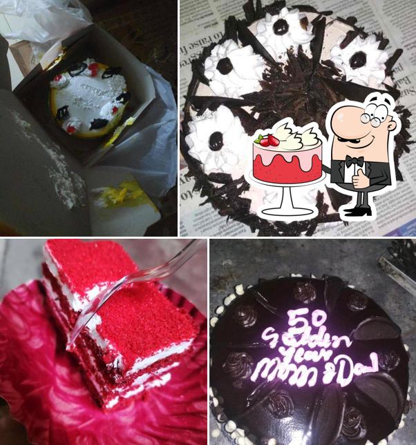 Red velvet cake at Dee Bakers