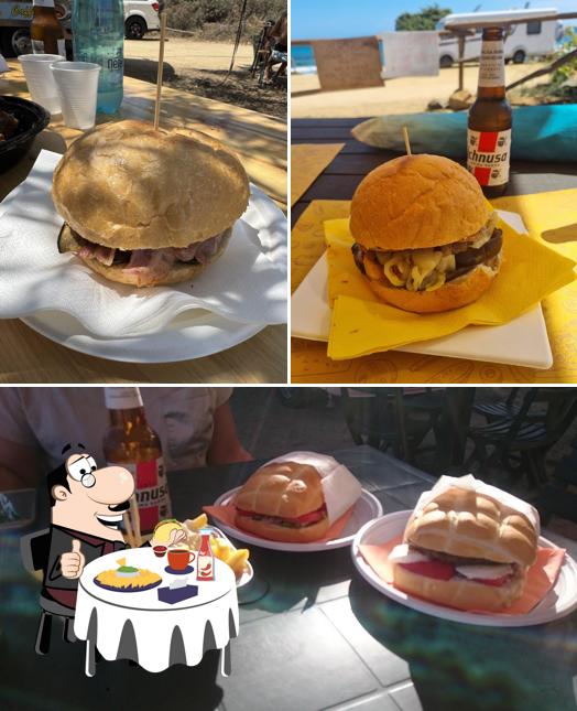 Ordina un hamburger a Rosticceria Il Girasole