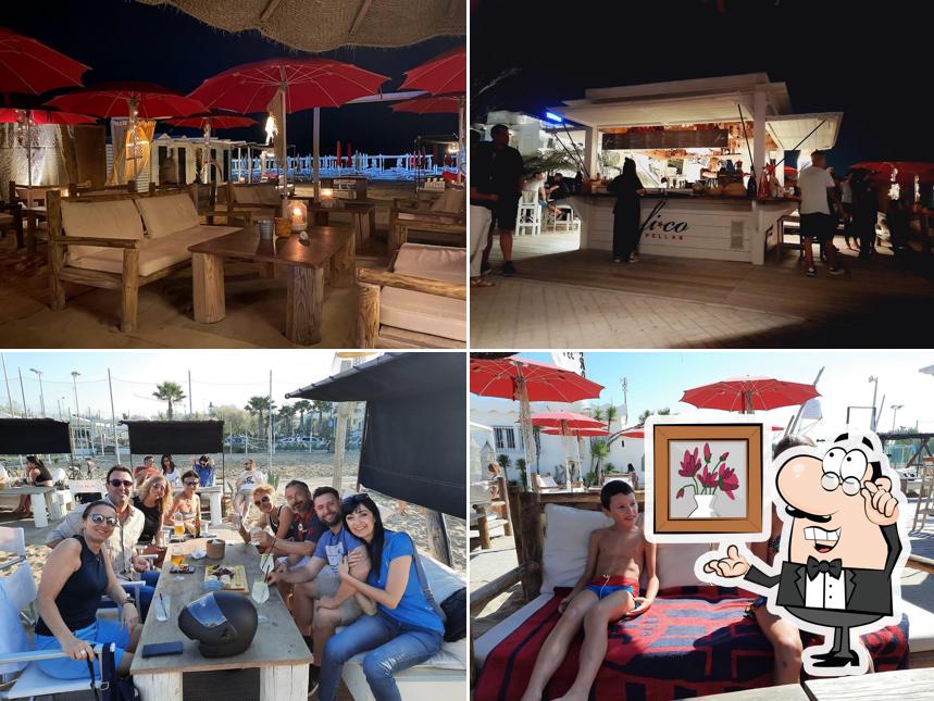 Dai un'occhiata agli interni di Locale Fico Fellas - Chiringuito Bar Riccione - Beach Bar Party
