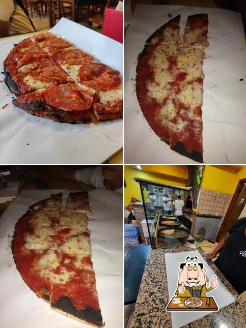 A Pizzeria Da Paolillo, puoi ordinare una bella pizza