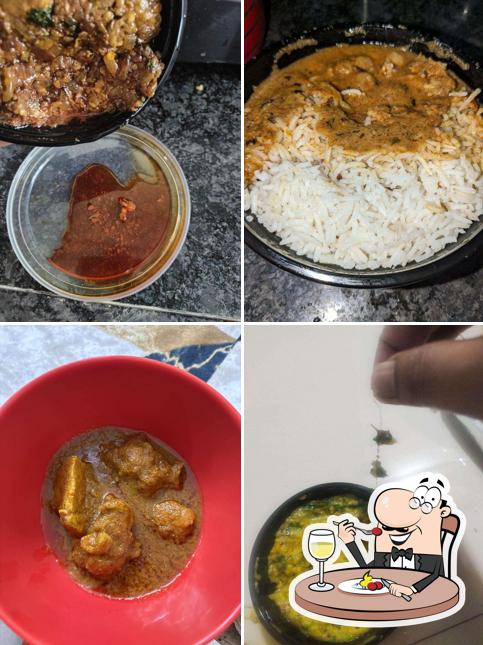 Food at Alpophar Poli Bhaji Kendra