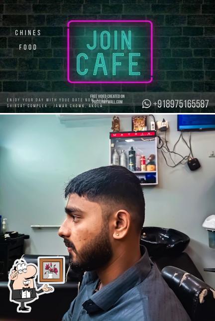 The interior of JOIN CAFE