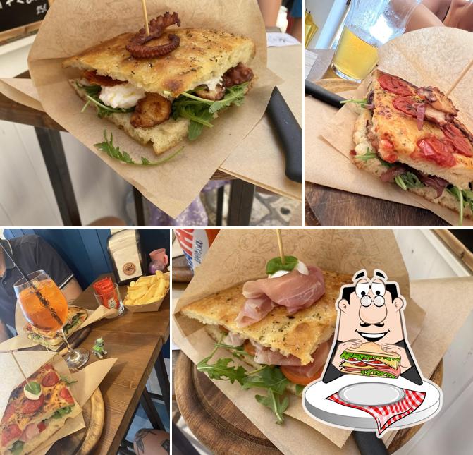 Club sandwich al Good time typical food & drink