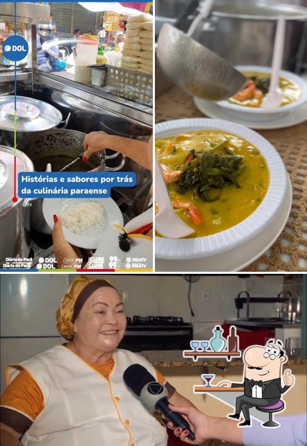 Confira a foto apresentando interior e comida no Barraca Da Fafá