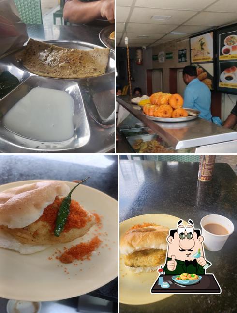 Meals at Rohit Wadewale