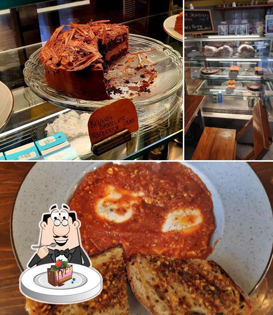 Chocolate cake at The Barmecha House