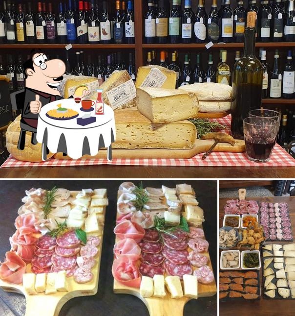 Piatto di formaggi al Gastronomia Costa Serra Di Costa Laia Davide