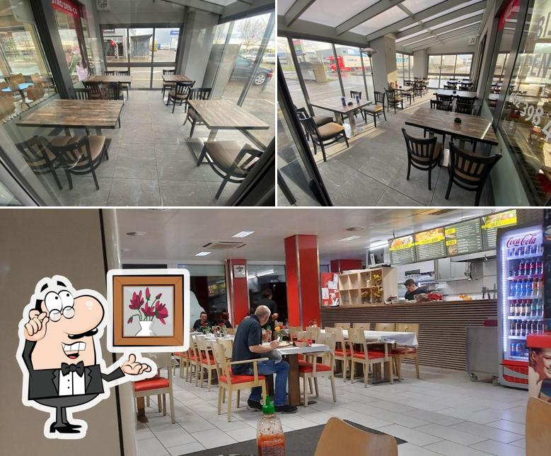 Dai un'occhiata agli interni di Bistro Deni-Co