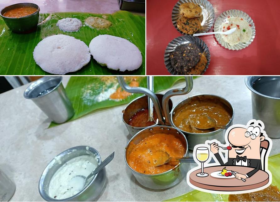 Idli at Sri Saraswathi Cafe