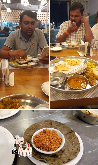 Food at Siddheshwar Bhojnalay