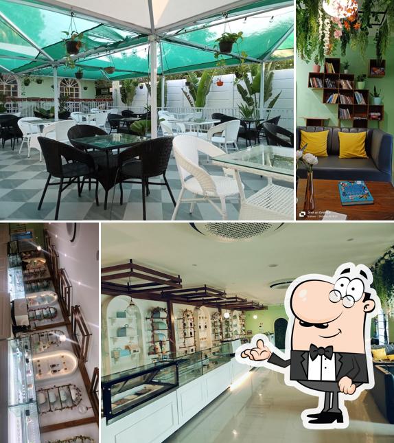 Tropica Cafe & Bistro