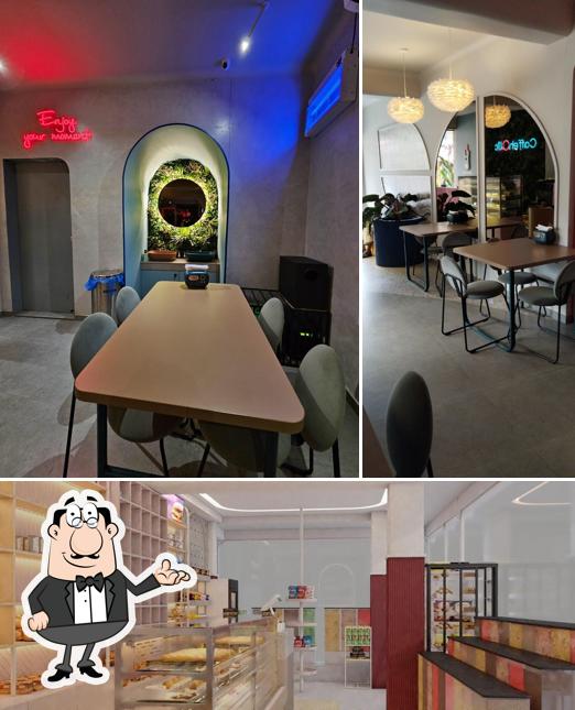 Check out how Caffeholic looks inside