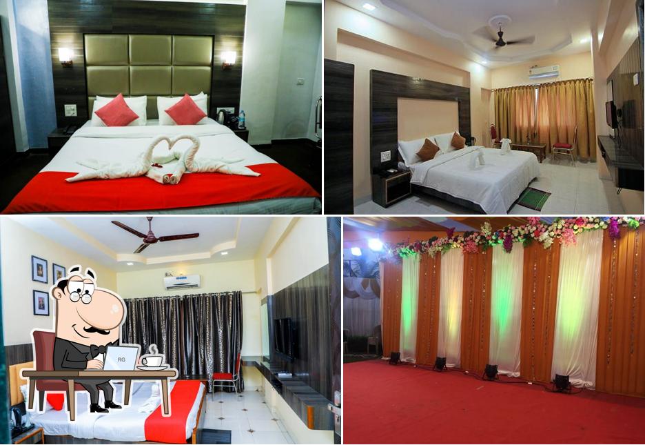 Take a seat at one of the tables at Hotel Royal Park Khandala Lonavala