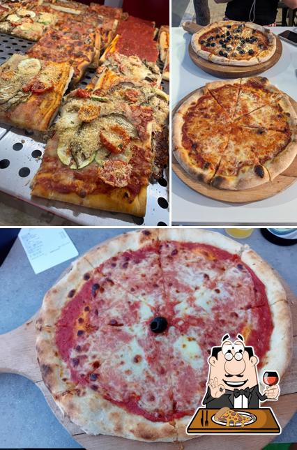 Scegli una pizza a Pizzeria - Original Gustopizza - in Viale