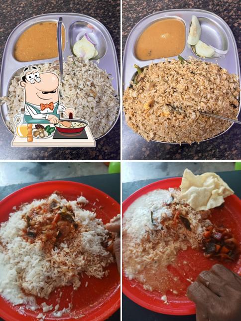 Fried rice at Sri Singhadhureshwari Hotel