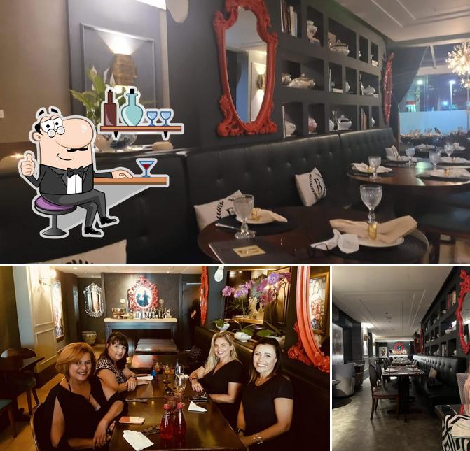 Veja imagens do interior do Bistro da Praça