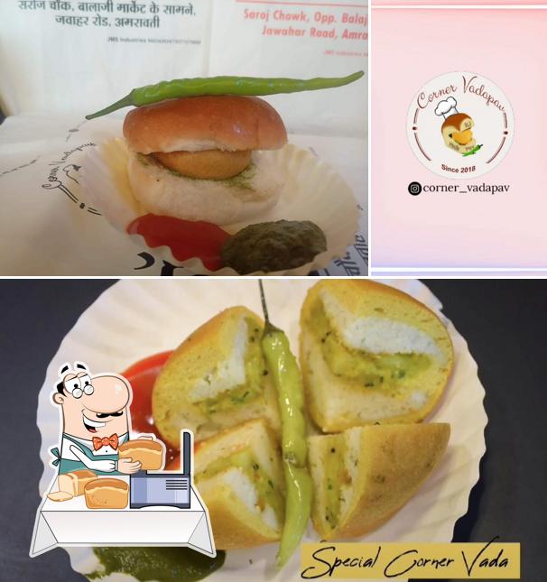 Garlic bread at Corner Vadapav