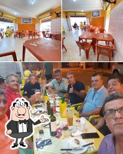 Veja imagens do interior do Comedoria Da Gil