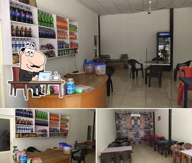 The interior of Lucky Vaishno Dhaba