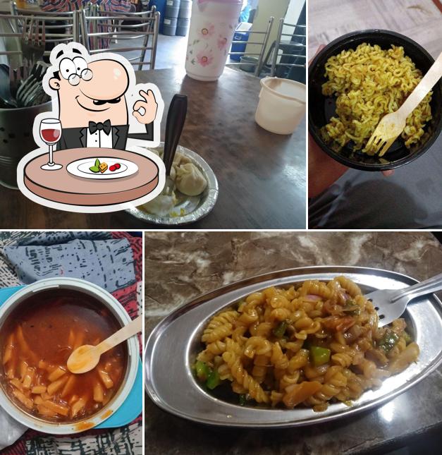 Food at China Town Fast Food