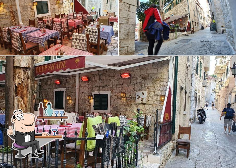 Dai un'occhiata agli interni di Deep Shade Tavern