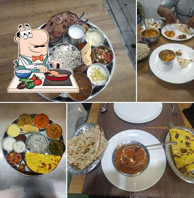 Chicken curry at Garh Bhoj By 4 Chef