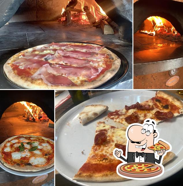 Scegli tra le svariate varianti di pizza
