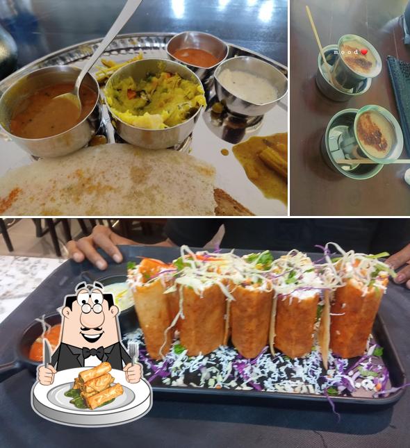 Spring rolls at Kerala Cafe