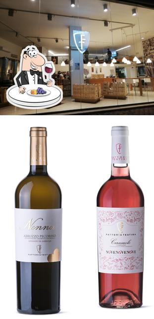 Prova il vino di FATTORIA TEATINA - Vini Biologici - Punto Vendita Aziendale