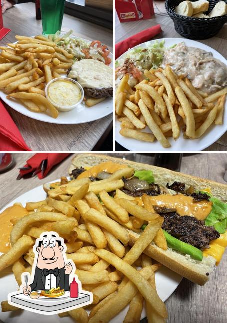Dégustez des pommes frites à Friterie Café de la Place