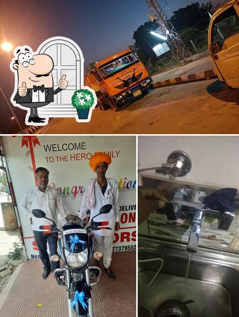Check out how Himachal Punjabi Dhaba looks outside