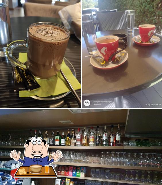 Mousse al cioccolato al Caffe Bar Moon