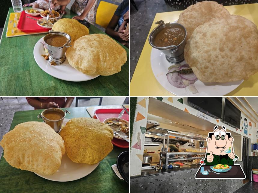 Meals at Pataka Mannar’s - Chaat Sweets Dine - in ಪಟಾಕಾ