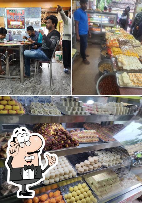 The interior of TOWN SWEETS & SNACKS