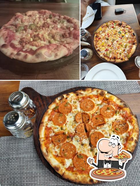 Order different variants of pizza